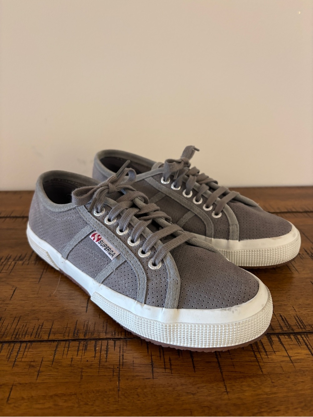SUPERGA GRAY Suede low size 8, 39  NICE!